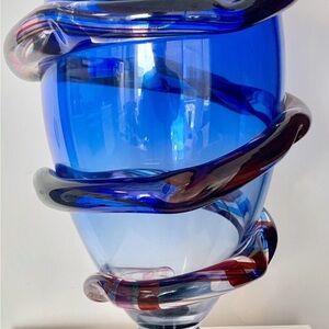 Dynamic Blue and Red Glass Art Vase